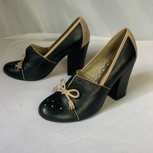 Seychelles Tall Heels bowtie Black/Tan Pumps Size 6